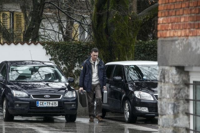 Foto in video: Preiskave pri Senici zaključene;  Senica nič več med pridržanimi