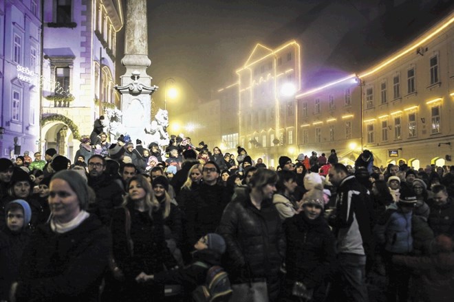 Nepregledna množica otrok je s starši minulo soboto pričakala prihod Miklavža. (Foto: Jaka Gasar) 