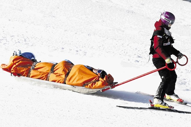 Prizori, ki so v tej sezoni alpskega smučanja prisotni na vsaki tekmi. Ob otvoritvi olimpijske proge v Džongsonu jo je na...