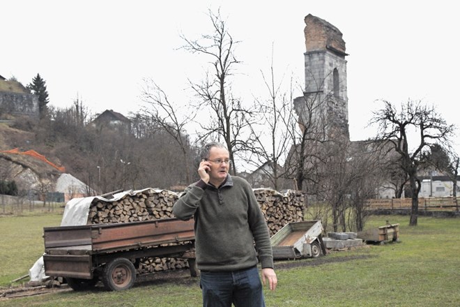 Uslužbenec občinske uprave Andrej Klemenc pravi, da je Borovnica tipična postindustrijska občina, čeprav je po videzu...