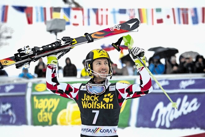 Avstrijec Marcel Hirscher si je v Kranjski Gori tudi teoretično zagotovil skupno zmago v svetovnem pokalu.