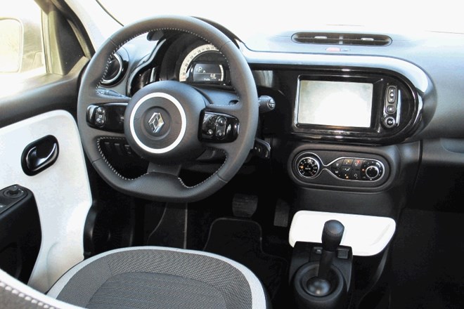 Fiat 500 in renault twingo: Taksi za štiri slone