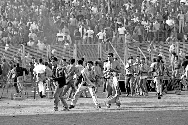 13. maj 1990. Razvpita neodigrana tekma med zagrebškim Dinamom in beograjsko Crveno zvezdo se je vpisala v zgodovino kot...