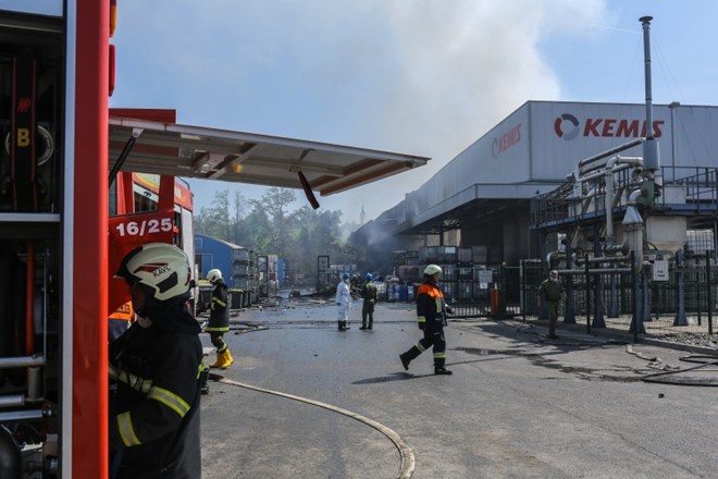 Zaradi kemikalij umrlo vse, kar je živelo v potoku ob tovarni