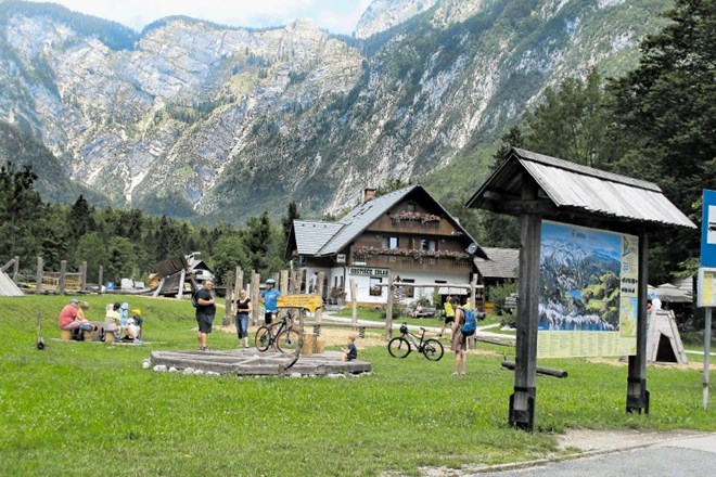 Višje položnice za komunalne storitve so zmotile predvsem lastnike počitniških objektov. Fotografija je simbolična.