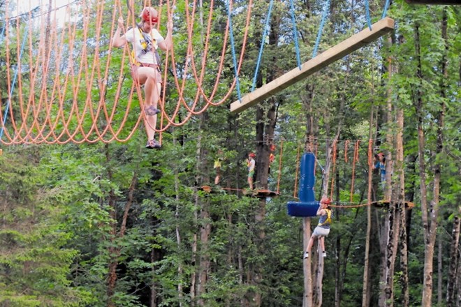 Pustolovski park Bovec je namenjen predvsem družinam z otroki.