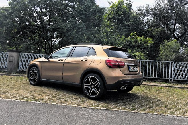 Vzporedni test - mini countryman in mercedes-benz gla: Vinogradi Istre so nam bili dovolj