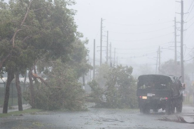 Po divjanju orkana Irma na dveh otokih ostale zgolj ruševine