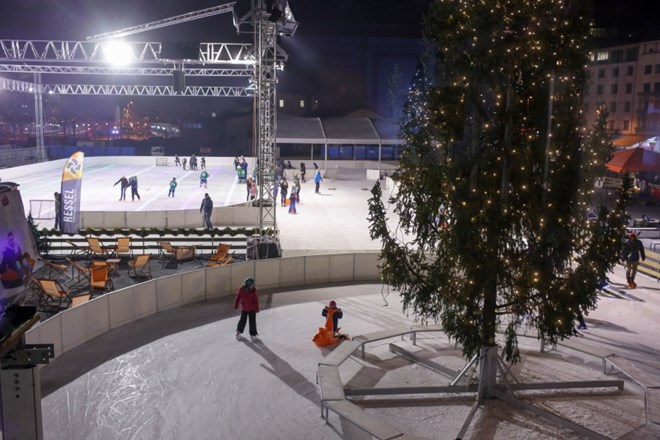 Ljubitelji drsanja bodo do predvidoma 5. marca lahko drsali na drsališču v kotu Dunajske ceste in Trga Osvobodilne fronte,...