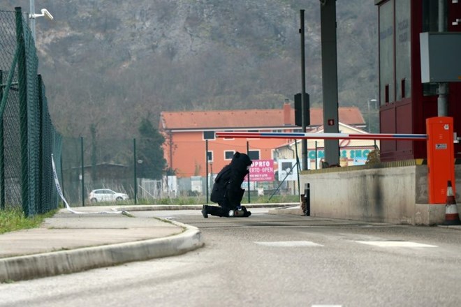 Zaradi bombnega preplaha, ki ga je sprožil 22-letni Hrvat, je bil mejni prehod Dragonja zaprt od 8.40 do 11.45.