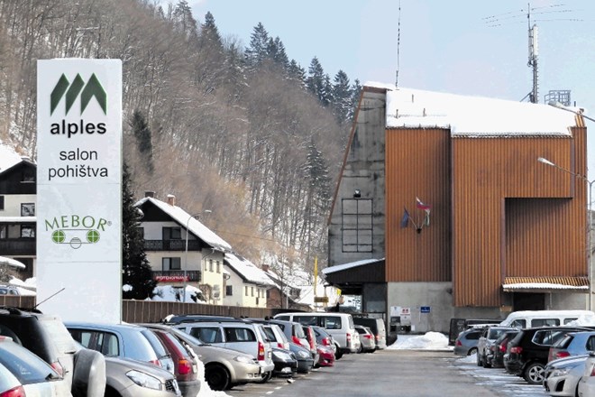 Gazela Lotrič na lastni zemlji še vedno ne sme graditi 