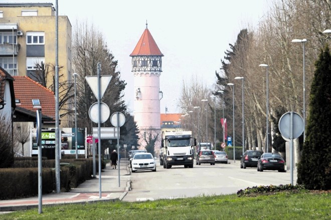 Prva gradbena dela na Bizeljski cesti naj bi se začela v torek, takoj po velikonočnih praznikih.