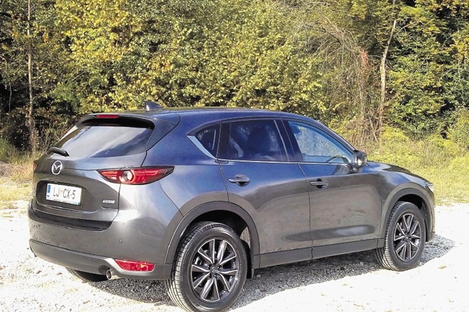 Vzporedni test: mazda cx-5 in nissan x-trail