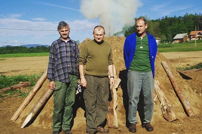 Nekdanji mariborski župan in občinski svetnik Franc Kangler, sicer samooklicani novi »kralj instagrama«, se med beleženjem...