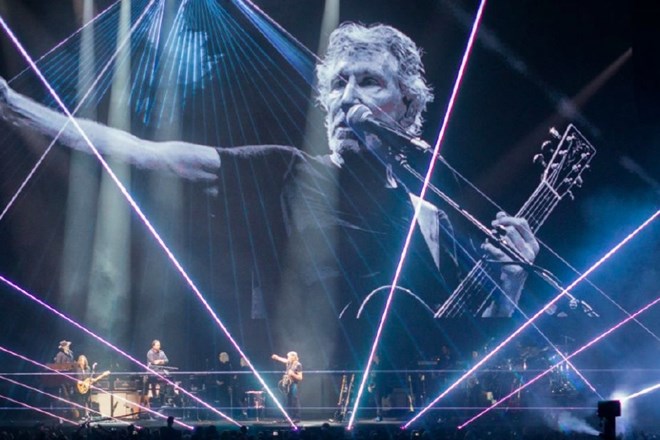 #foto #video Roger Waters v Zagrebu: Svet vodijo prašiči 