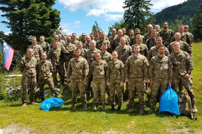 Nekateri pravijo, da Slovenska vojska večinoma služi imperialističnim interesom zveze Nato, na svojem uradnem profilu na...