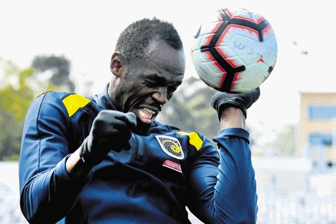 Usain Bolt bo za avstralsko moštvo Central Coast Mariners zaigral na prijateljski tekmi.