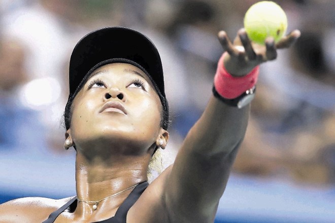 Dvajsetletna Naomi Osaka navdušuje v New Yorku in skrbi za japonsko teniško evforijo.