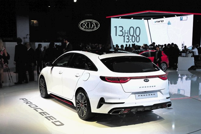 Kia  proceed  –  avto s tem imenom je bil znan kot trivratna kombilimuzina, zdaj pa  bo tako imenovani shooting brake.