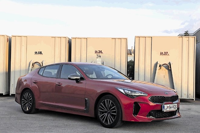 Kia stinger