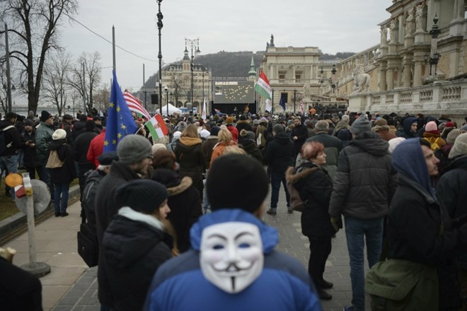 #foto Na Madžarskem novi protesti proti Orbanovi vladi