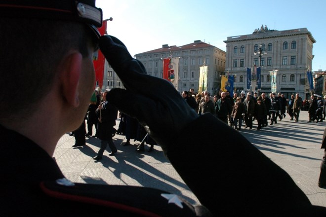 V bližini Bazovice pri Trstu je včeraj potekala slovesnost ob dnevu spomina na fojbe.