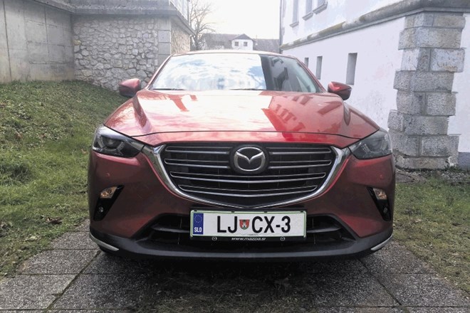 Suzuki vitara in mazda cx-3: Vloge krompirja si seveda nihče ne želi