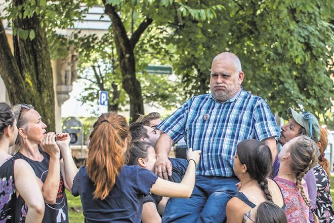 Udeleženci delavnice uličnega gledališča bodo svoje znanje predstavili v sklopu festivala Ana Desetnica.