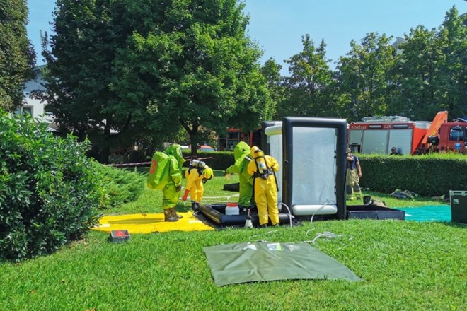 Pošiljka z neznano snovjo v Domžalah ni nevarna