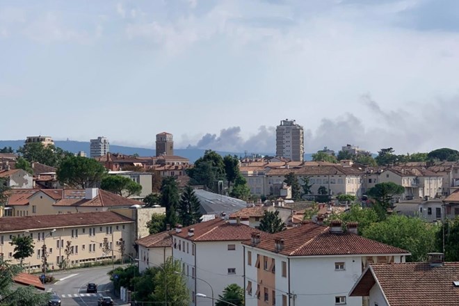 #foto Požar na Cerju skoraj pogašen, požarišče bodo še nadzorovali