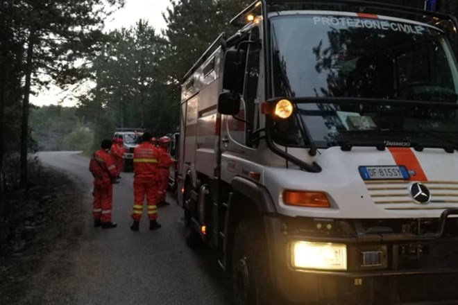 #foto Požar na Cerju skoraj pogašen, požarišče bodo še nadzorovali