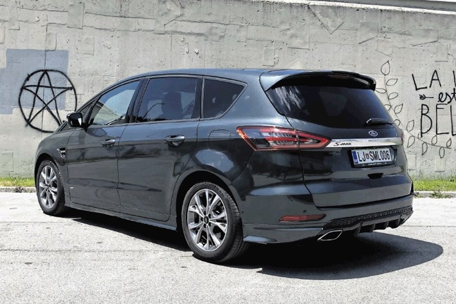 Renault espace in Ford S-max: Ko pri izbiranju večina pokaže znake neprijetne motnje