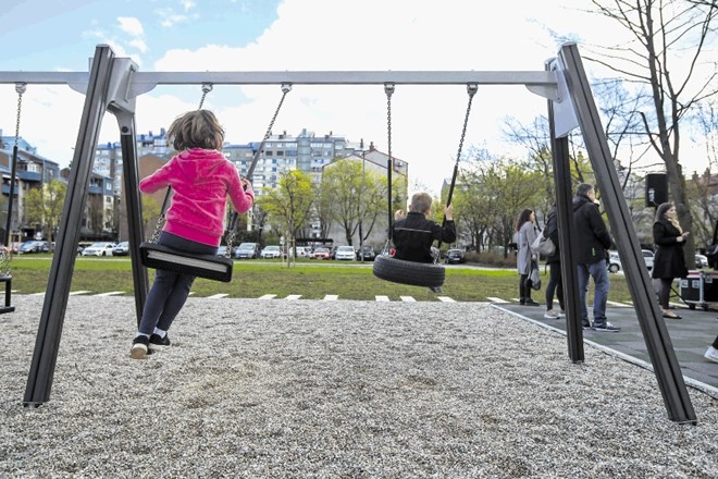 Lani je občina odprla Družinski park Muste,  katerega del je  večje otroško igrišče z igrali za vse starostne skupine otrok.