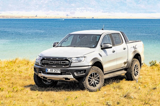 Ford ranger raptor je najtrpežnejša in najzmogljivejša različica najbolje prodajanega malega poltovornjaka v Evropi.