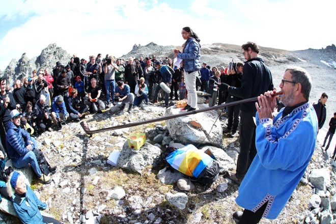 #foto Na 2700 metrih zadnje slovo od “umirajočega” ledenika