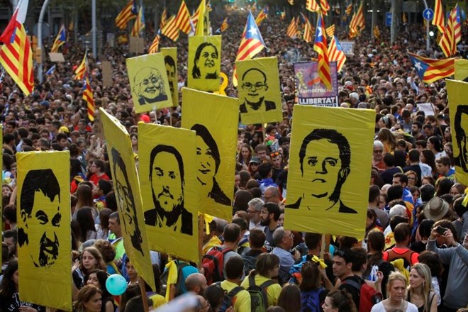 #foto Protesti in  stavka ohromili Barcelono