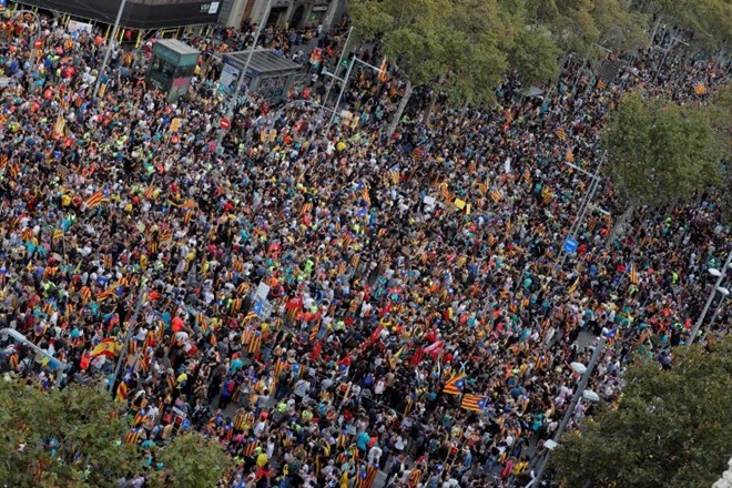 #foto Protesti in  stavka ohromili Barcelono