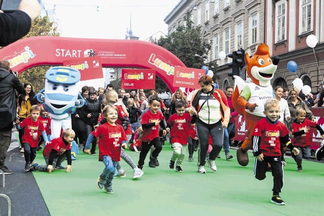 Najmlajši nadobudneži so se prvi podali na traso ljubljanskega maratona in si za trud v cilju zaslužili kolajno okoli vratu.