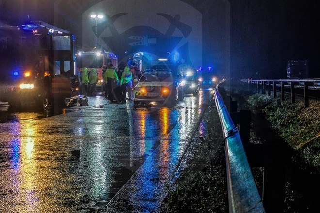 Voznik iz BiH je v svojem BMW-ju prevažal deset ljudi, poleg sebe in mladoletnega pastorka še osem sirskih državljanov, ki so...