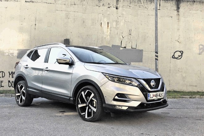 Nissan qashqai (zgoraj) in seat ateca