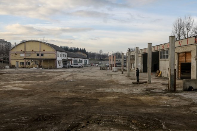 Po ekspresni akciji so delavci VOKA Snage že očistili nelegalno odlagališče.