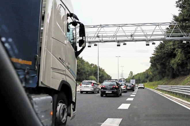 Sistem za elektronsko cestninjenje je vzpostavil konzorcij Q-free Traffic design in Telekom. Na Iskratelu, ki se je...