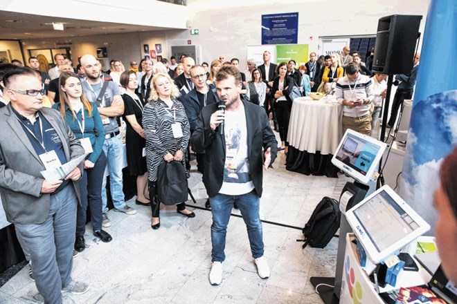 Konferenca HealthDay.si z dvesto udeleženci in 35 predavatelji je oktobra lani predstavila tudi razstavo inovacij.