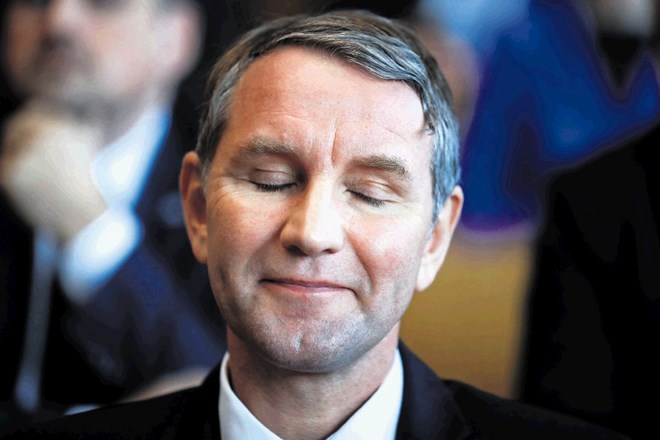 Vodja AfD v Turingiji Björn Höcke, ki ga je po odločitvi sodišča mogoče označiti za fašista,  je bil zadovoljen s svojim...