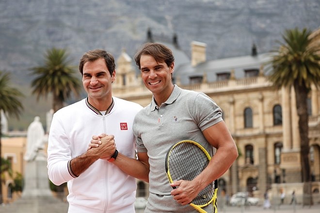 #foto #video Federerja in Nadala v Cape Townu gledalo rekordnih 51.954 ljudi