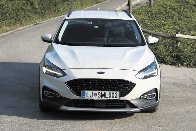 Ford focus karavan ST in ford focus karavan active: Različni nadgradnji uporabnosti