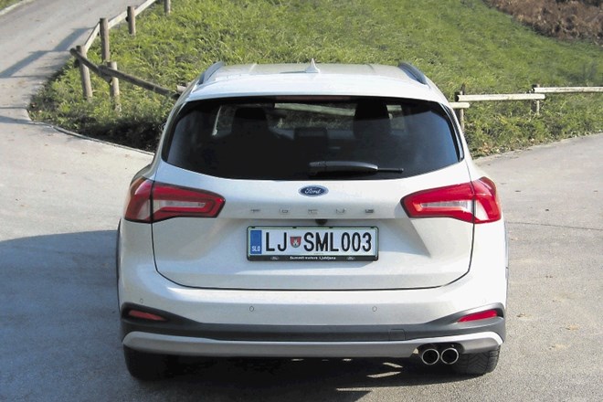 Ford focus karavan ST in ford focus karavan active: Različni nadgradnji uporabnosti