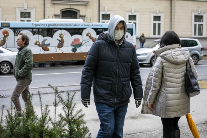 Zadnje tri okužbe potrjene pri  zdravstvenih delavcih