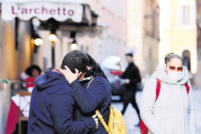 Ne za Italijo, v zraku le še peščica letalskih družb