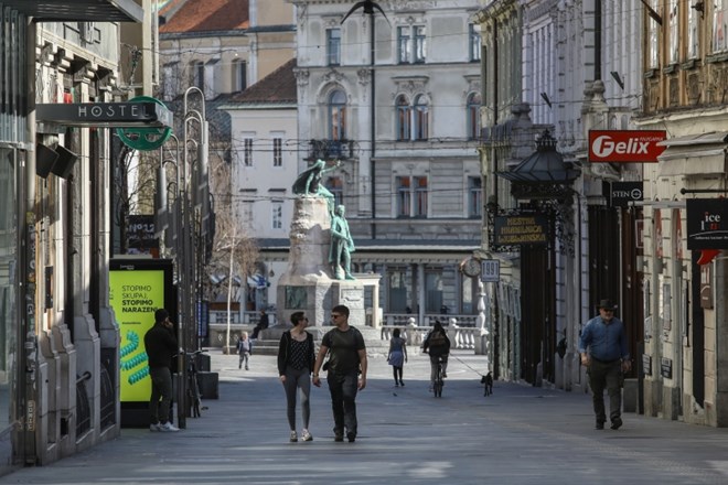 Cene elektrike bodo nižje, delovni čas trgovin krajši